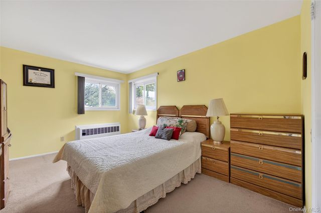 2 Vanad Drive, East Hills, NY 11576