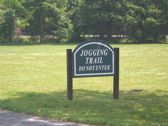 2 Vanad Drive, East Hills, NY 11576