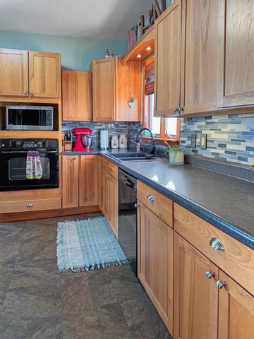 16063 County Highway 8, Tracy, MN 56175