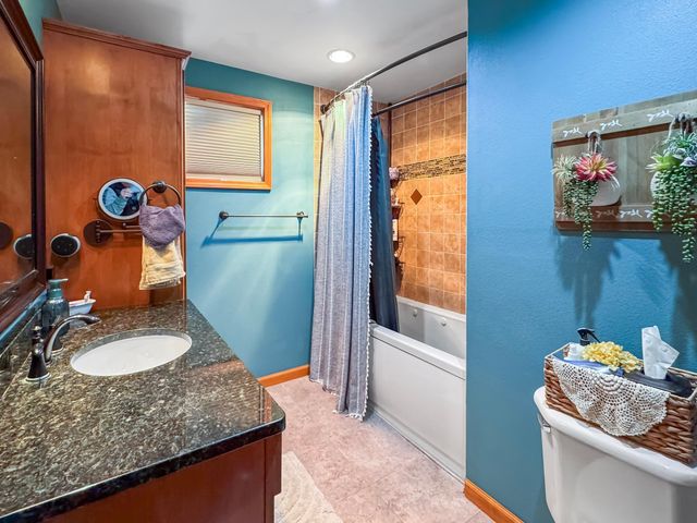 16063 County Highway 8, Tracy, MN 56175