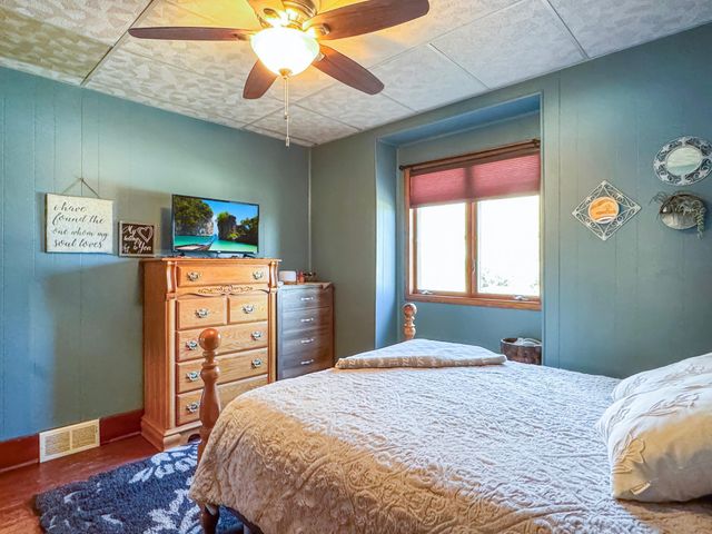 16063 County Highway 8, Tracy, MN 56175