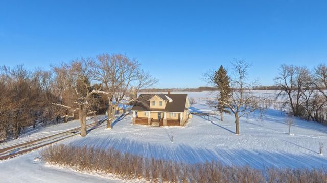 16063 County Highway 8, Tracy, MN 56175