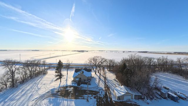 16063 County Highway 8, Tracy, MN 56175