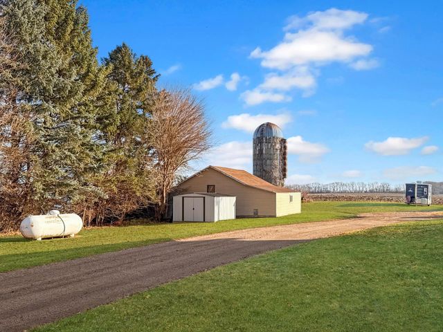 16063 County Highway 8, Tracy, MN 56175