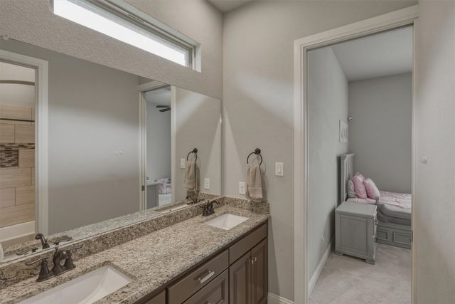 10512 Estancia Court, Fort Worth, TX 76108