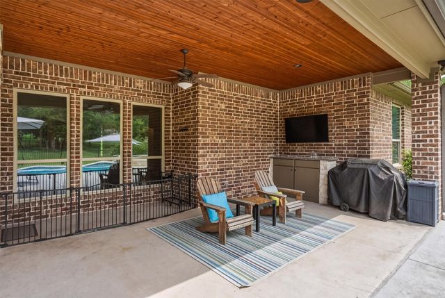 10512 Estancia Court, Fort Worth, TX 76108