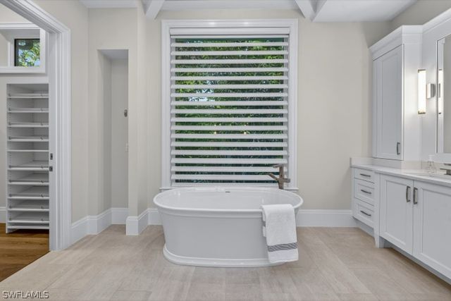 4120 Willowhead WAY, Naples, FL 34103