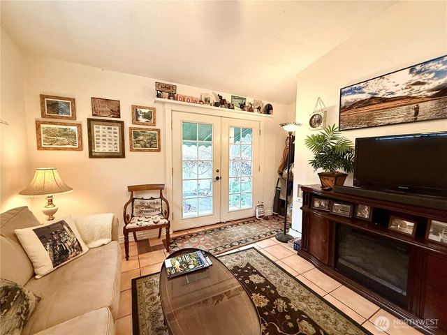 213 E Oak Street, Dayton, WA 99328