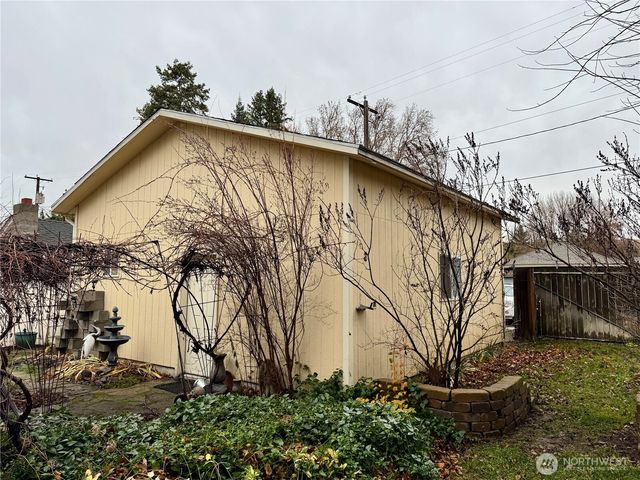 213 E Oak Street, Dayton, WA 99328
