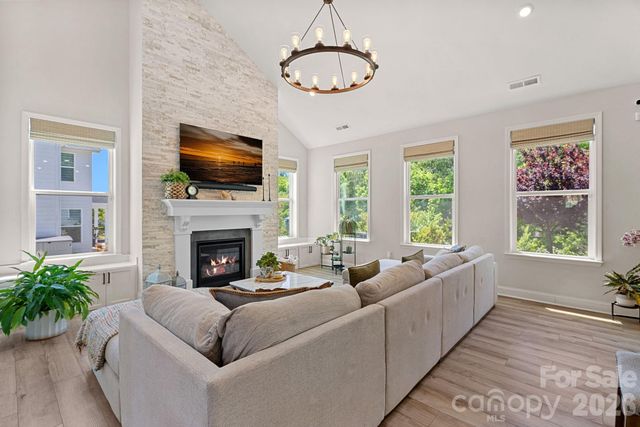 7026 Cloer Court, Charlotte, NC 28214