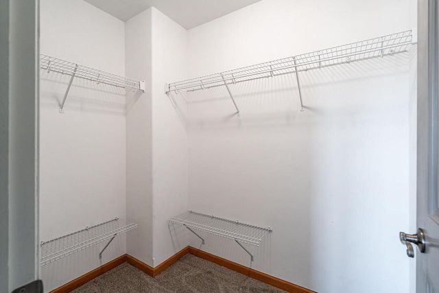 10375 S Monardy LANE, Oak Creek, WI 53154