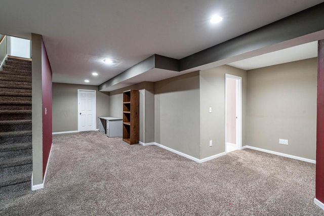 10375 S Monardy LANE, Oak Creek, WI 53154