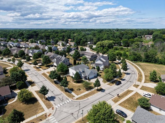 10375 S Monardy LANE, Oak Creek, WI 53154