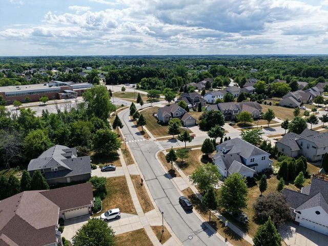 10375 S Monardy LANE, Oak Creek, WI 53154