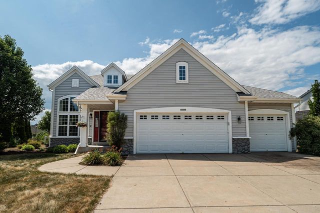 10375 S Monardy LANE, Oak Creek, WI 53154