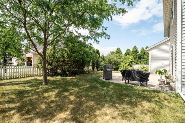 10375 S Monardy LANE, Oak Creek, WI 53154