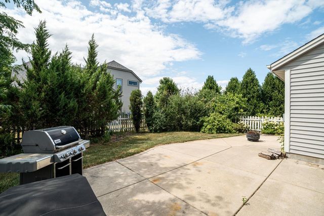 10375 S Monardy LANE, Oak Creek, WI 53154