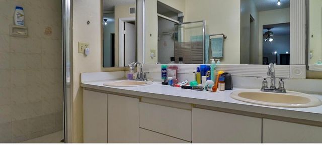 1034 Springdale Circle, Palm Springs, FL 33461