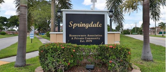 1034 Springdale Circle, Palm Springs, FL 33461