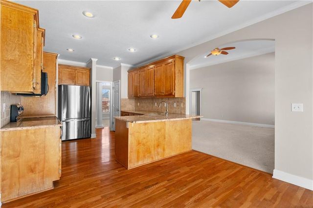 1813 NE Aegean Court, Blue Springs, MO 64029