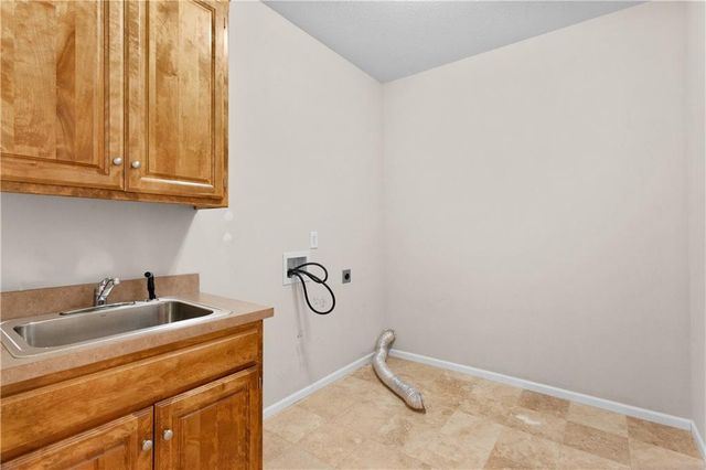 1813 NE Aegean Court, Blue Springs, MO 64029