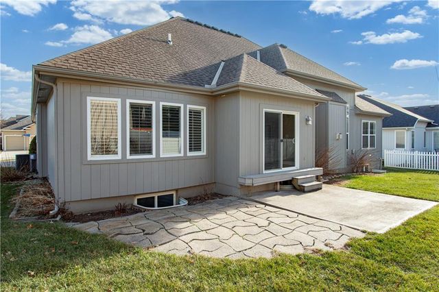 1813 NE Aegean Court, Blue Springs, MO 64029