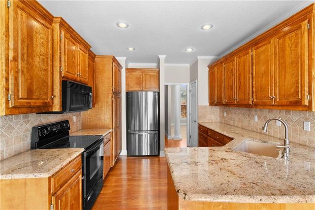 1813 NE Aegean Court, Blue Springs, MO 64029