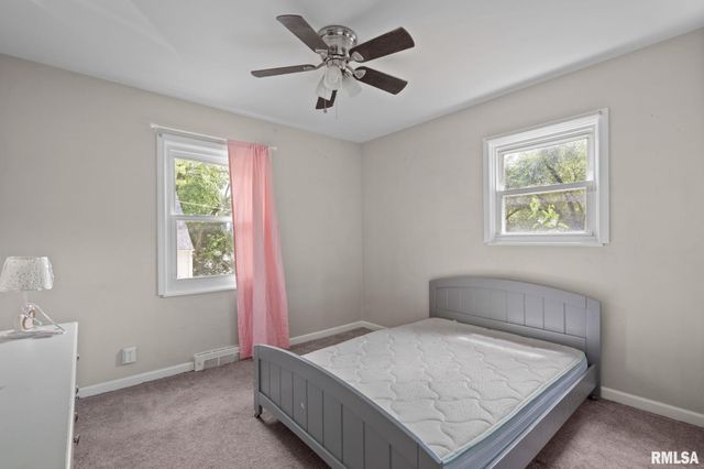 15 RIVERVIEW Lane, Bettendorf, IA 52722