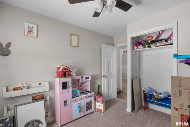 15 RIVERVIEW Lane, Bettendorf, IA 52722