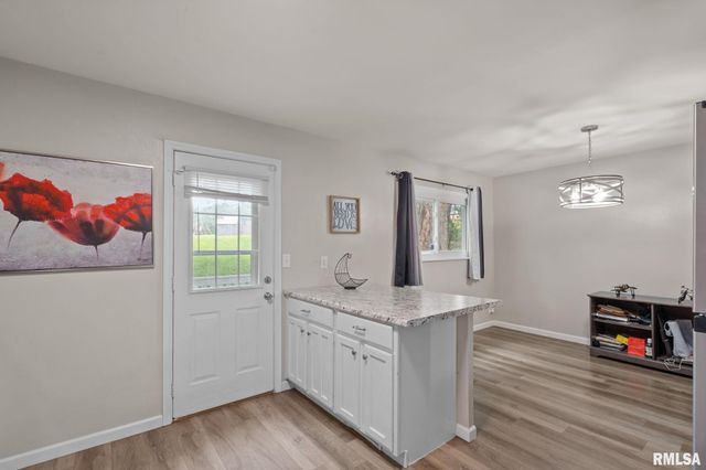 15 RIVERVIEW Lane, Bettendorf, IA 52722