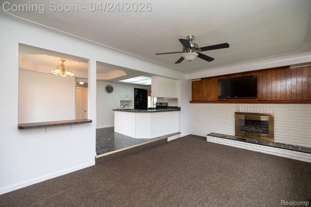 129 Pleasant Lake Drive, Waterford Charter Township, MI 48327