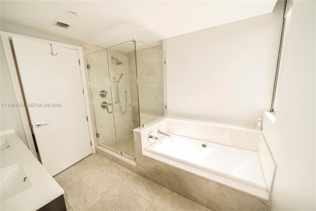 488 NE 18th St 1000, Miami, FL 33132