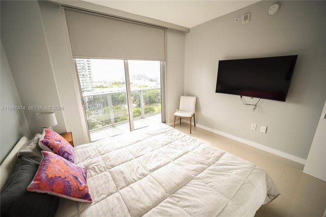 488 NE 18th St 1000, Miami, FL 33132