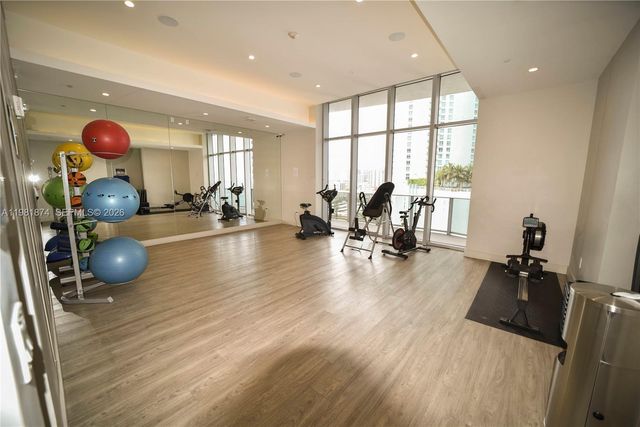 488 NE 18th St 1000, Miami, FL 33132