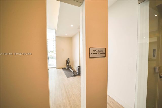 488 NE 18th St 1000, Miami, FL 33132