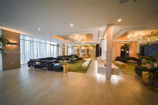 488 NE 18th St 1000, Miami, FL 33132