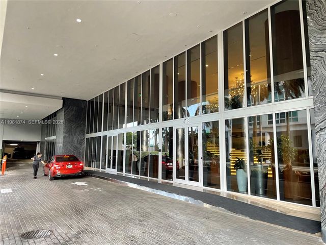 488 NE 18th St 1000, Miami, FL 33132