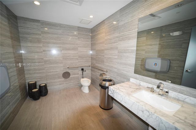 488 NE 18th St 1000, Miami, FL 33132