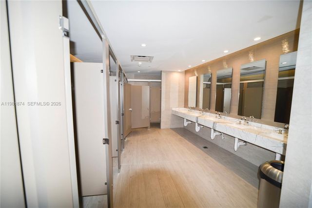 488 NE 18th St 1000, Miami, FL 33132