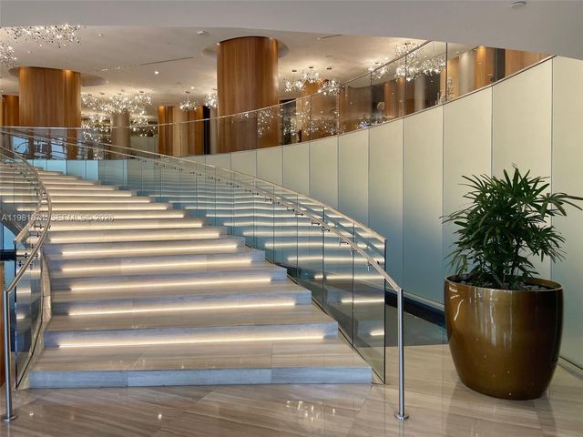 488 NE 18th St 1000, Miami, FL 33132