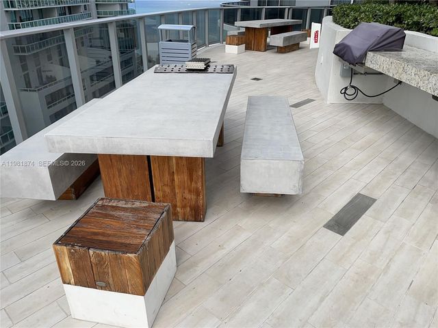 488 NE 18th St 1000, Miami, FL 33132