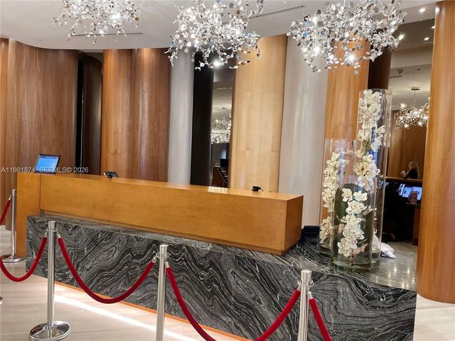 488 NE 18th St 1000, Miami, FL 33132