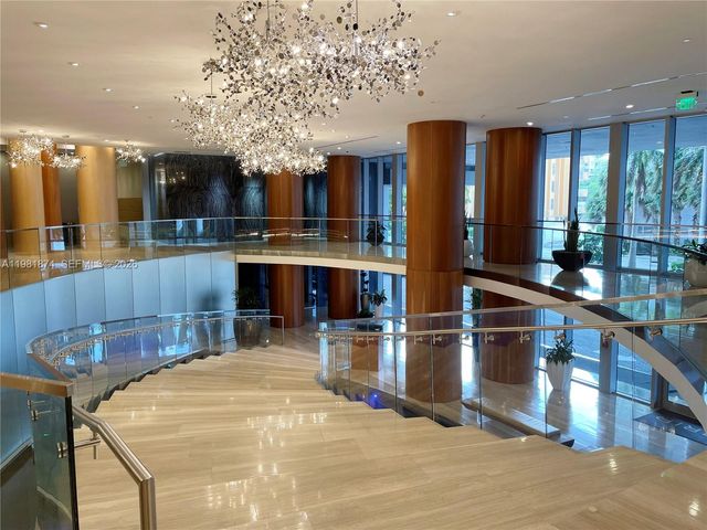 488 NE 18th St 1000, Miami, FL 33132