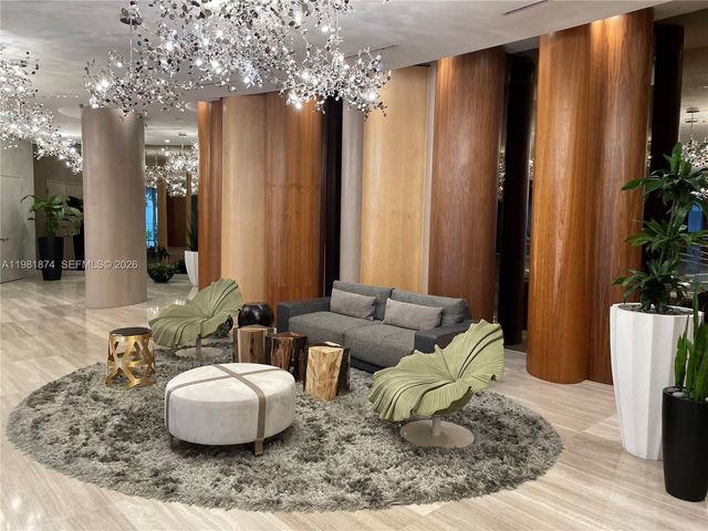 488 NE 18th St 1000, Miami, FL 33132