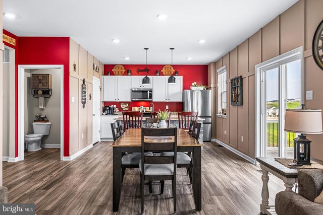 4300 BRENT DR, Spring Grove, PA 17362