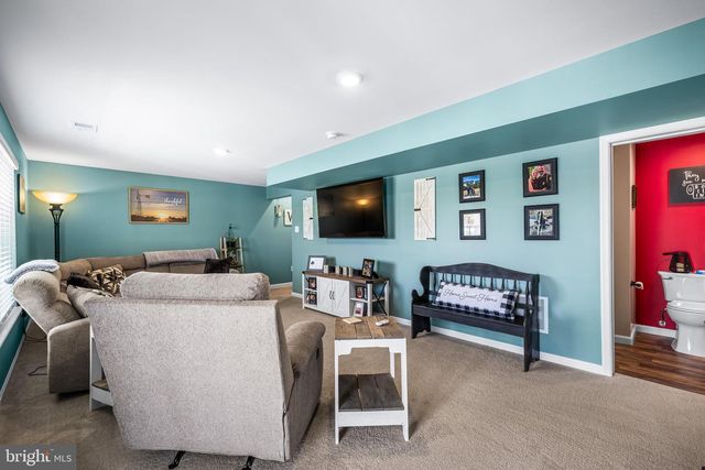 4300 BRENT DR, Spring Grove, PA 17362