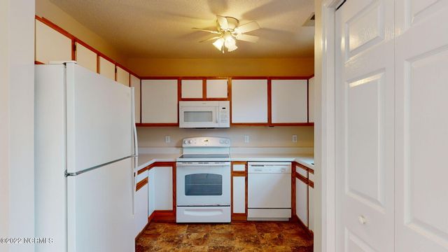 88 Century Court, Swansboro, NC 28584