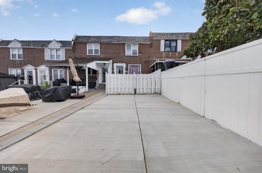 1362 PENNINGTON RD, PHILADELPHIA, PA 19151 — exterior