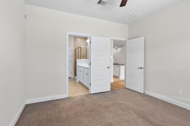 4203 W Bayou Maison Circle, Dickinson, TX 77539