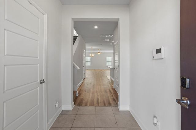 4203 W Bayou Maison Circle, Dickinson, TX 77539